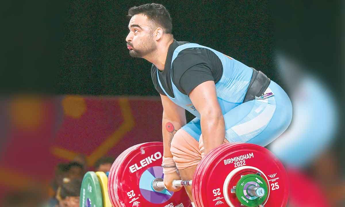 Lovepreet Singh (weightlifter) 3